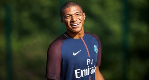 موناكو يكشف قيمة عرض ريال مدريد لضم مبابي في الصيف الماضي